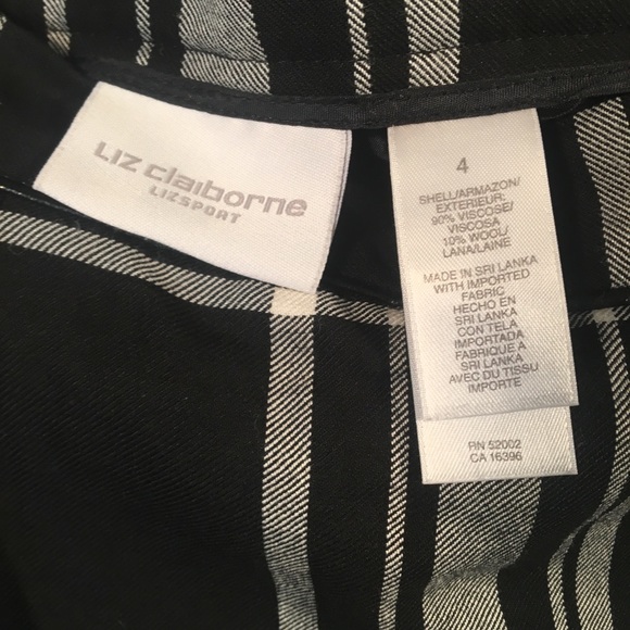 Liz Claiborne black plaid wrap skirt  size 4 - Picture 3 of 4